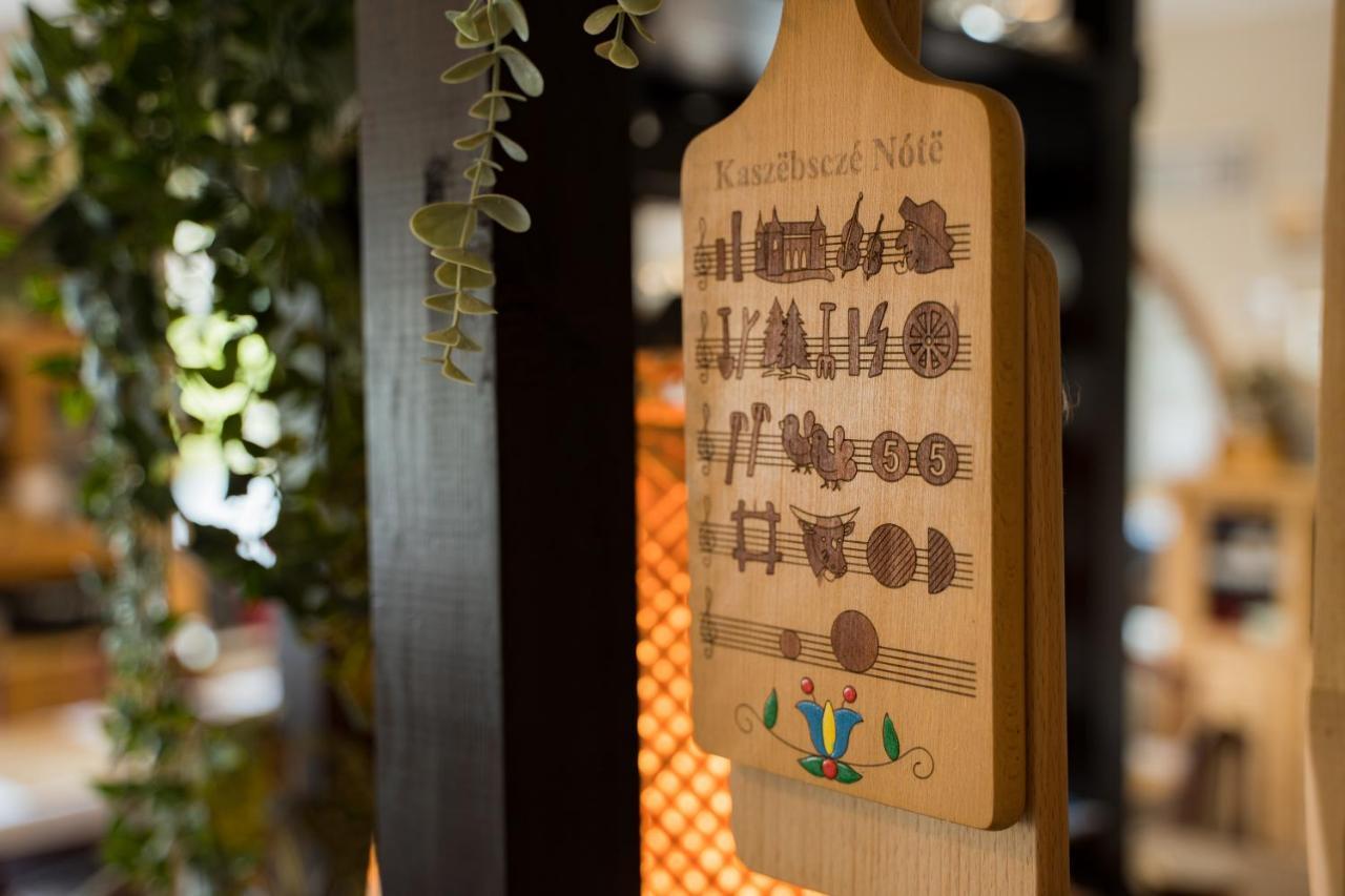 Gosciniec Skolimowka Restauracja I Pokoje Ze Sniadaniem Na Kaszubach フミエルノ エクステリア 写真